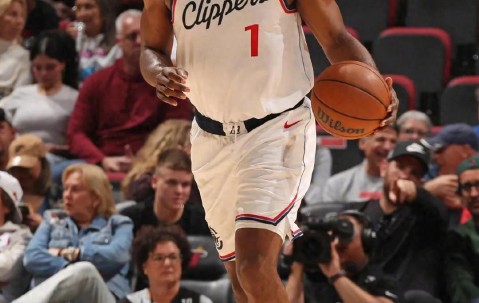 王楚钦40击败雨果队友晋级32强-爱游戏登陆