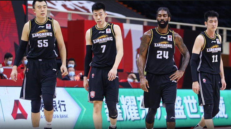 最后时刻门兴格拉德巴赫调整名单以备CBA常规赛，伤情更新环节打磨，管理层满意，控场能力成焦点(门兴格拉德巴赫vs斯图加特)