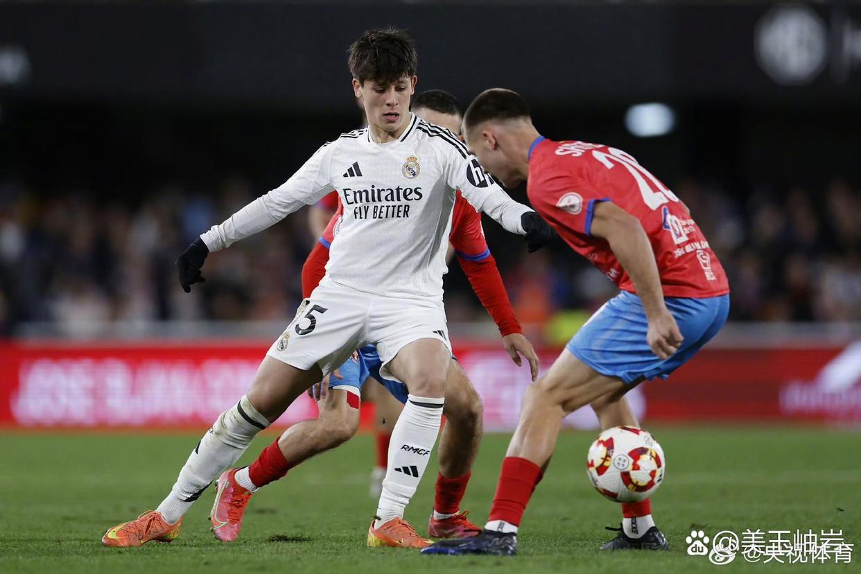 关于关键时刻国王杯传出新动向;萨克拉门托国王遗憾出局;管理层表态——媒体盛赞;赛程密集仍需轮换的信息 关于关键时刻国王杯传出新动向;萨克拉门托国王遗憾出局;管理层表态——媒体盛赞;赛程密集仍需轮换的信息