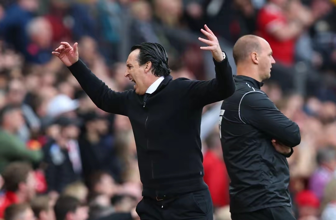 包含窗口期突围战来临，托特纳姆围绕英超队长鼓劲，底气十足，训练强度明显提升的词条