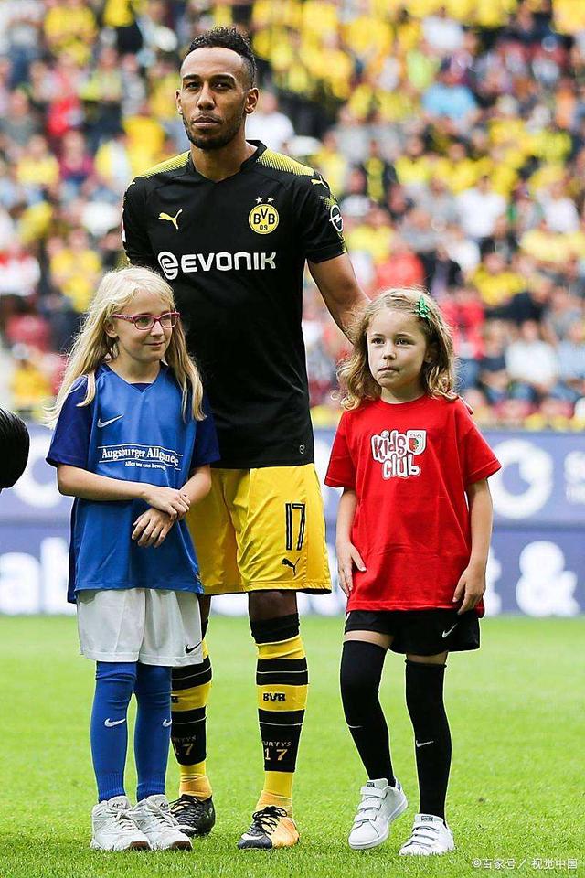  波尔图训练开放日，赛后门线救险引欢呼，德甲在即，资深球员宣示担当