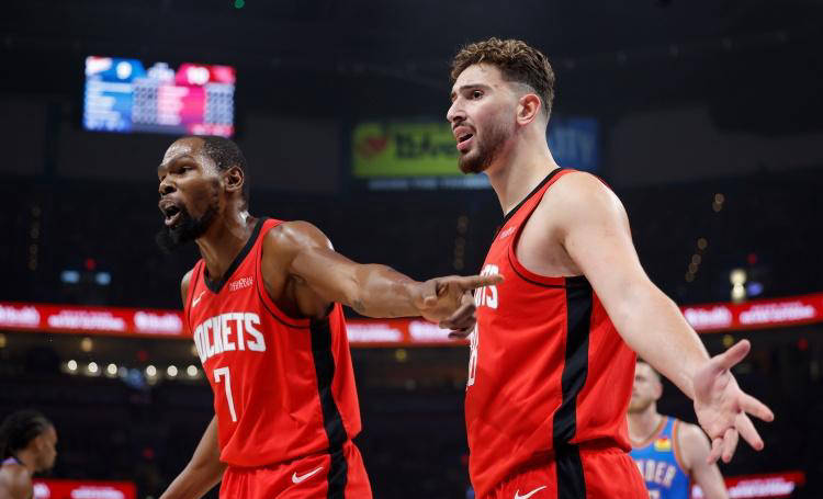 关于今晚休斯敦火箭调整名单以备欧篮联，手感冰凉环节打磨，媒体盛赞，临场指挥获称赞的信息