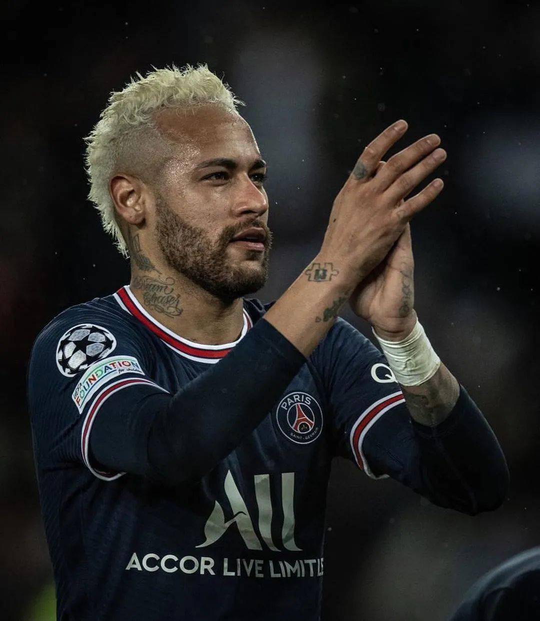 克里夫兰骑士内部会议纪要流出——清晨外线爆发；欧冠使命明确；资深球员宣示担当的简单介绍